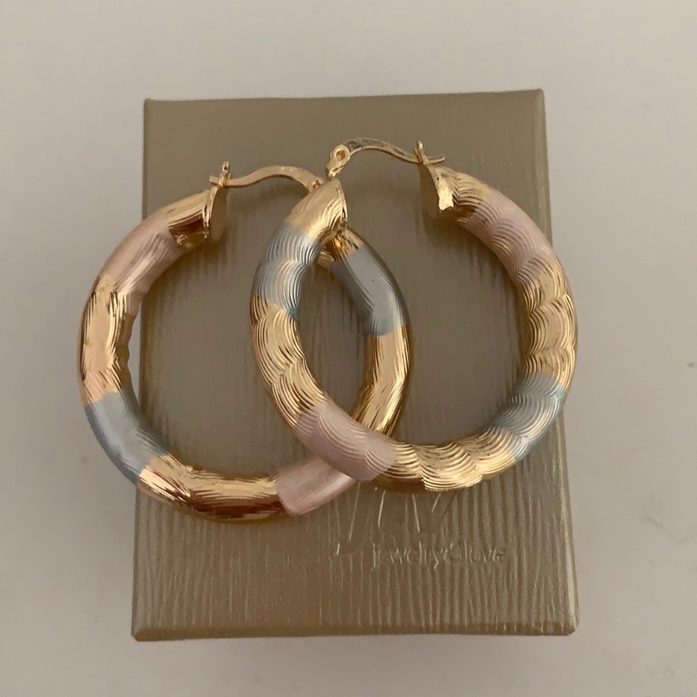 Tri color hoops